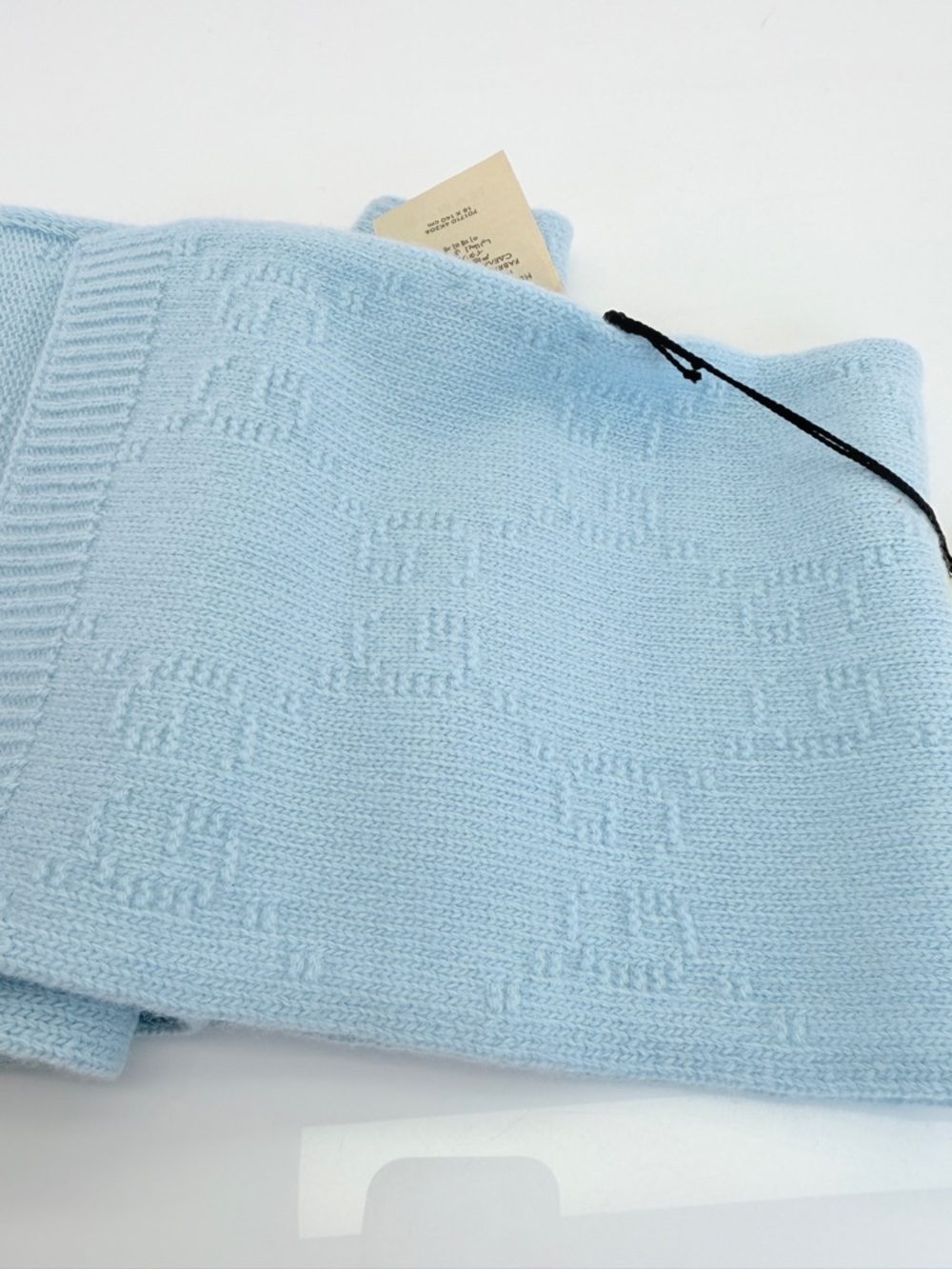 Gucci Baby Blue Gg Embossed Wool Scarf NWT - Picture 9 of 10